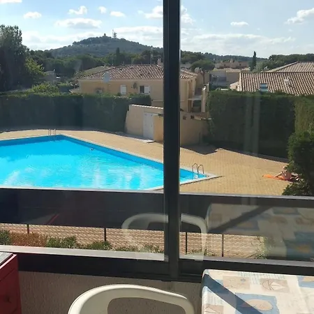 Cap D'agde Naturiste Cote Piscine *