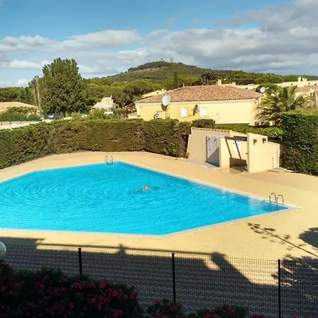 Cap D'agde Naturiste Cote Piscine * 아그
